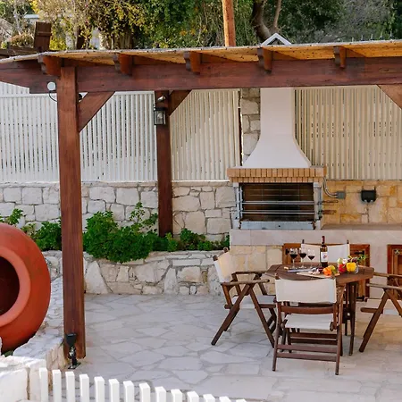 Iliada's Traditional Stone House Casa vacanze Paphos