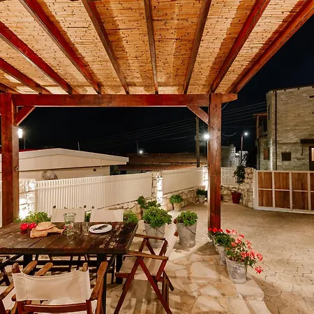 Casa vacanze Iliada's Traditional Stone House *